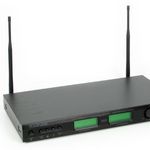 Conjunto de 2 micrófonos y receptor wireless profesional 16 canales - MM 1056 - 02