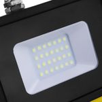 Foco de LED IP65 portable 20W 220V 6500K con Soporte - LL04700 - 07