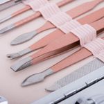 Kit de estuche de manicura y pedicura profesional, set de 12 accesorios de acero inoxidable, color Oro rosa - BE10400 - 08