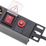 Regleta de enchufes PVC rack 19" de 8 schuko con interruptor y protección sobretensiones - RE03100 - 02